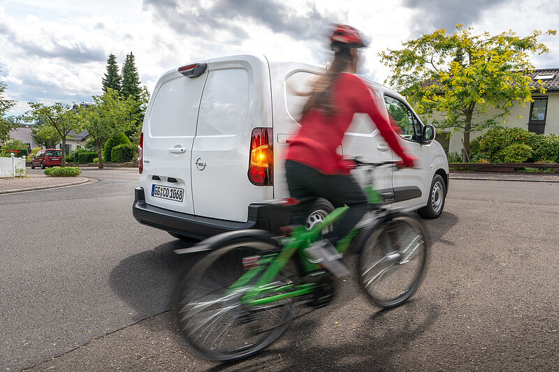 Keine toten Winkel mehr: Opel Combo Cargo mit neuem Kamerasystem